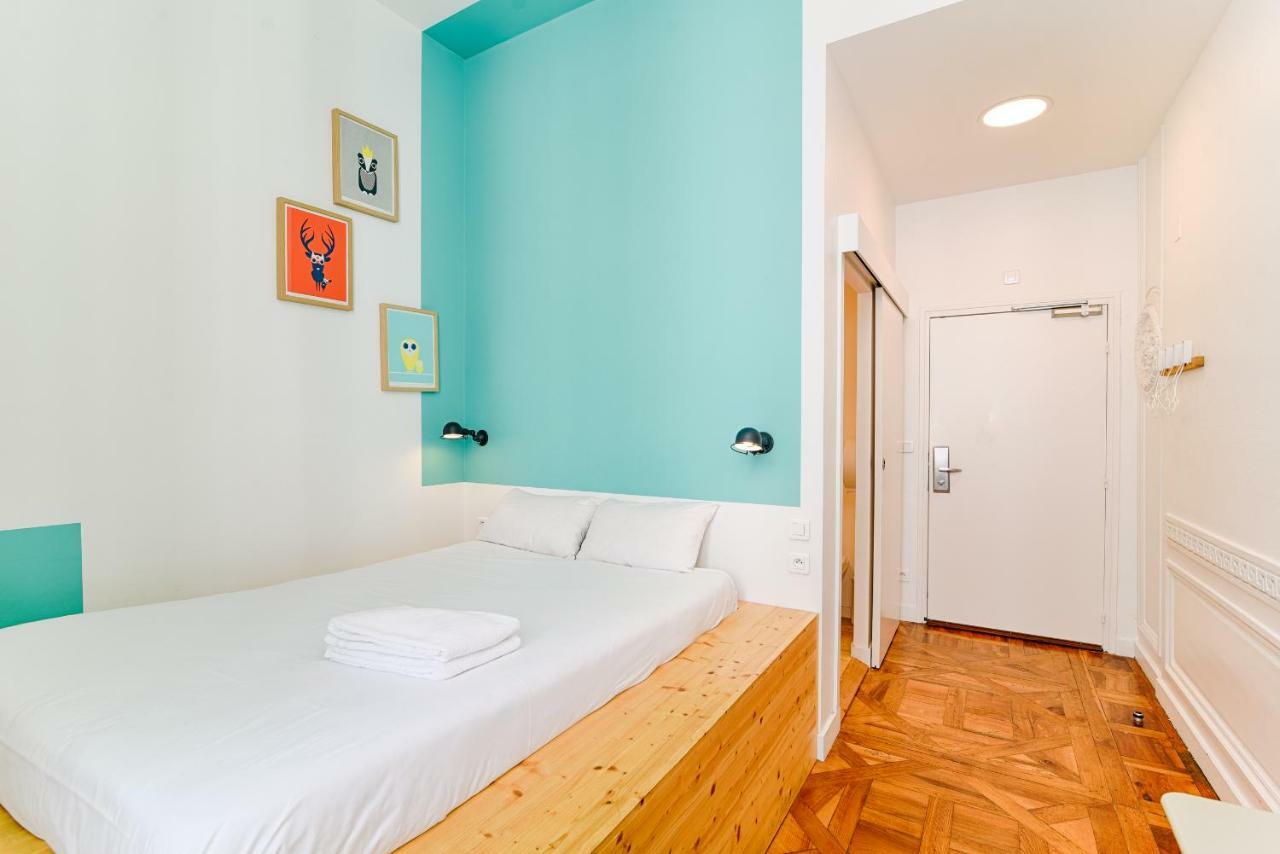 Slo Hostel Lyon Les Pentes (Adults Only) Exteriér fotografie