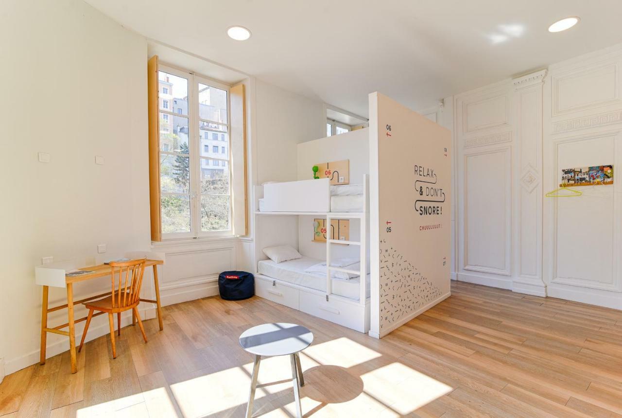 Slo Hostel Lyon Les Pentes (Adults Only) Exteriér fotografie
